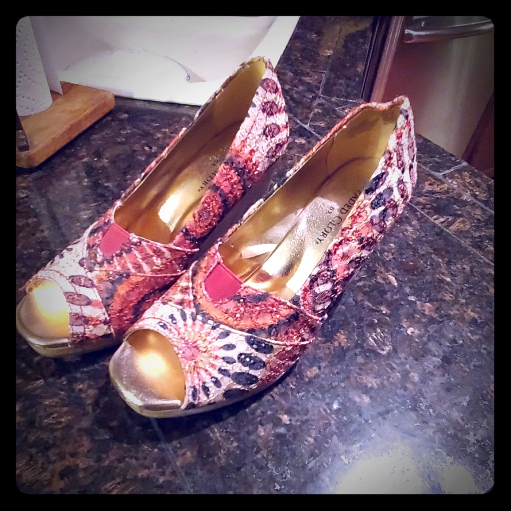 Wedge dress shoes